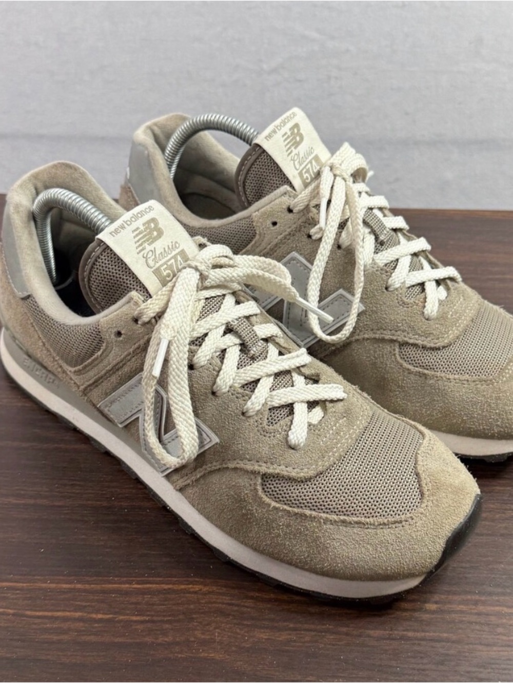 NEW BALANCE 574 Core Classic Sneaker Womens 10.5 Mens 9 Gray White Suede